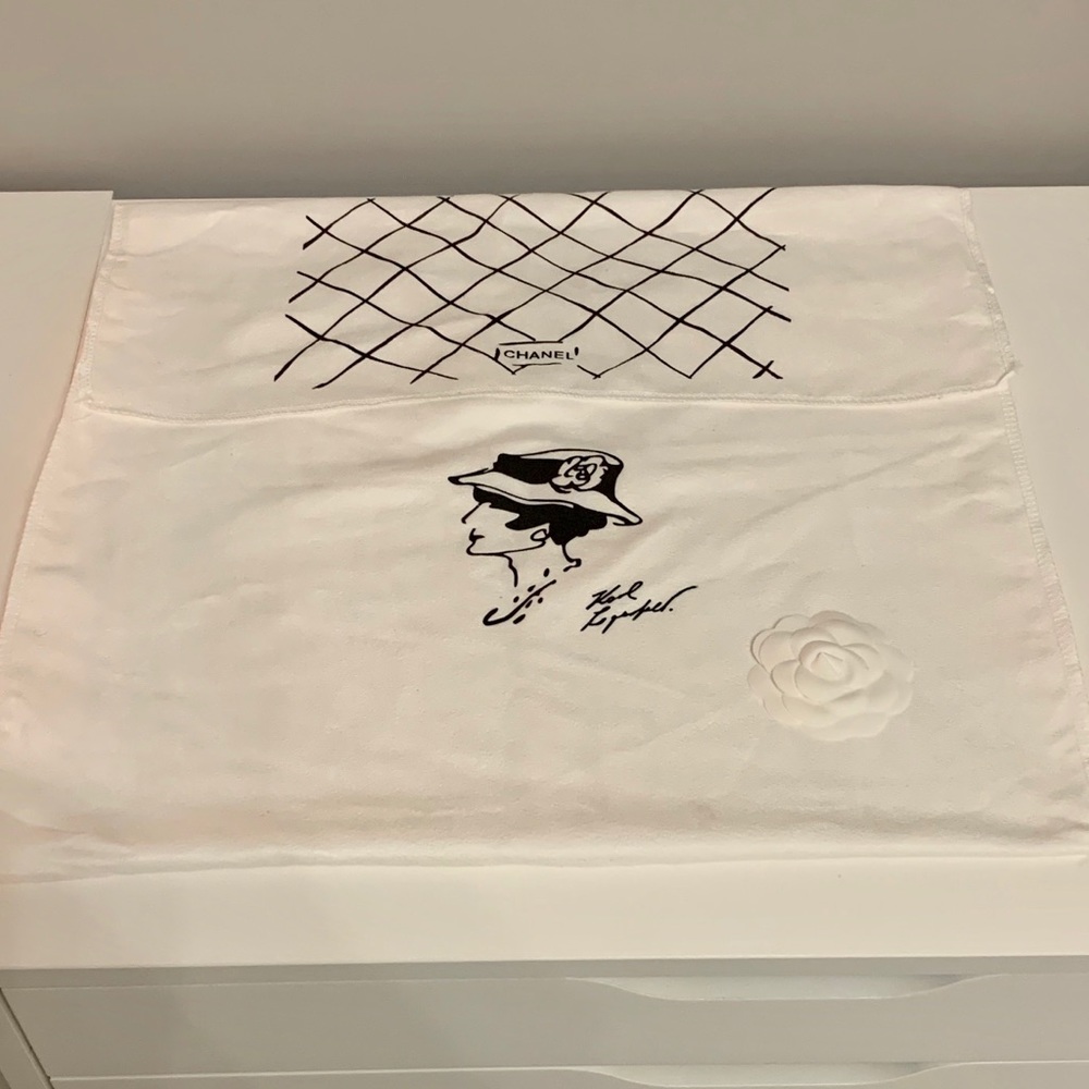 CHANEL LARGE DUST BAG COVER WITH FLOWER
